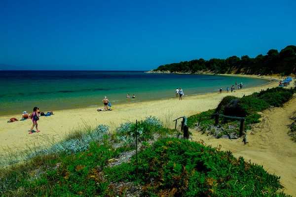 Mandraki beach